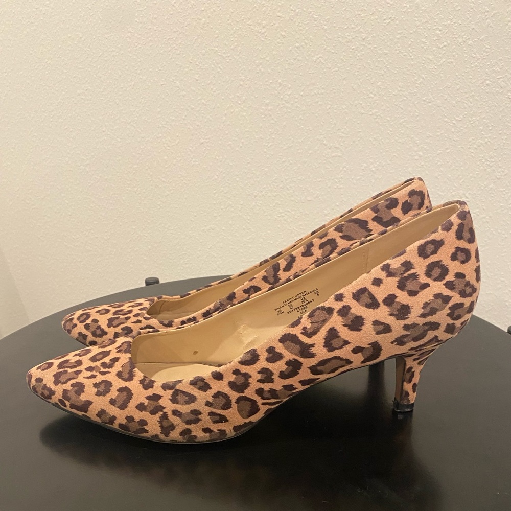 Conviction Leopard Heels, Size 9.5